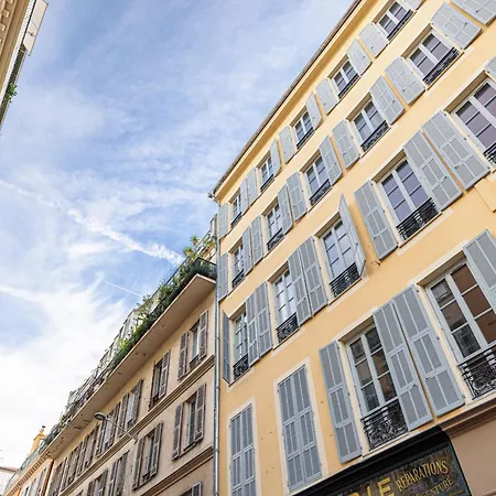 Charming Center 406 شقة *