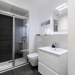 Charming Center 406