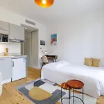 Charming Center 406 Apartment